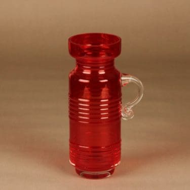 Riihimäen lasi Kleopatra maljakko, punainen, suunnittelija Tamara Aladin,