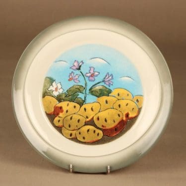 Arabia HLS lautanen, Peruna perusruoka, suunnittelija Heljä Liukko-Sundström, Peruna perusruoka