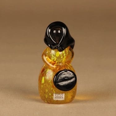 Nuutajärvi figuuri, Lyyli, suunnittelija Jaakko Niemi, Lyyli, signeerattu