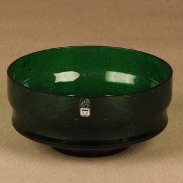 Riihimäen lasi Erkki tarjoilukulho, vihreä, suunnittelija Erkkitapio Siiroinen,