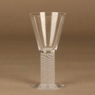Nuutajärvi Filigran white wine glass designer Heikki Orvola