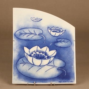 Arabia HLS seinätaulu, Vesi keinuttaa, suunnittelija Heljä Liukko-Sundström, Vesi keinuttaa, serikuva, lumme