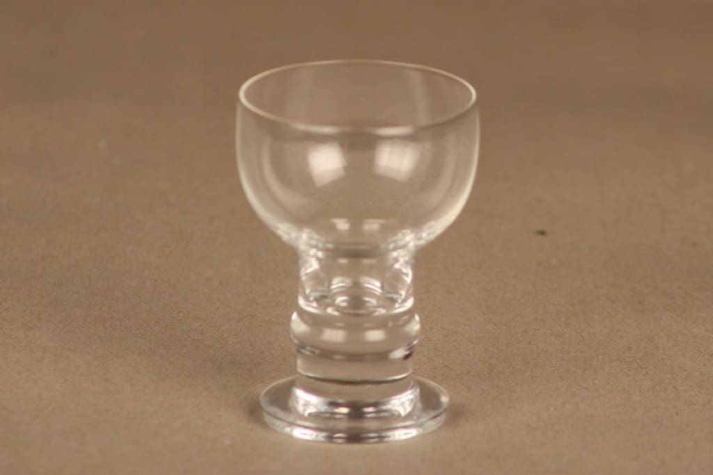 Nuutajärvi Herttua snapsilasi, 4 cl, suunnittelija Heikki Orvola, 4 cl