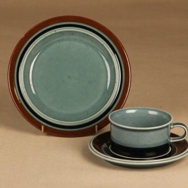 Arabia Meri teekuppi ja lautaset (2), turkoosi, ruskea, suunnittelija Ulla Procope,