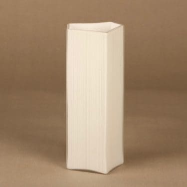 Iittala 3504 maljakko, valkoinen, suunnittelija Tapio Wirkkala, valkoinen, signeerattu