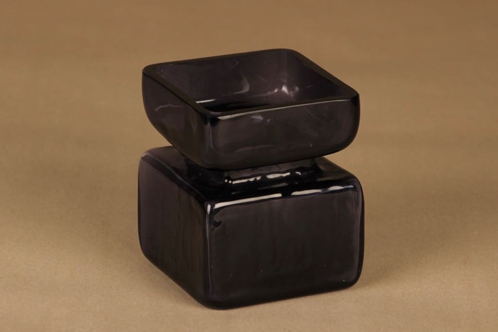 Riihimäen lasi Pala maljakko, violetti, suunnittelija Helena Tynell,