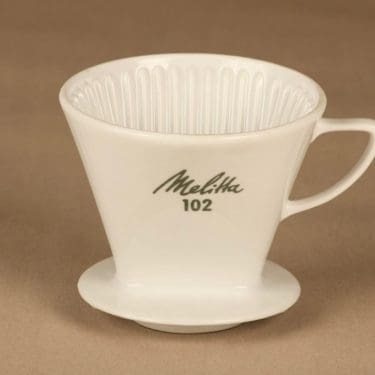 kahvin suodatin, Melitta, suunnittelija , Melitta, Kyljessä teksti Melitta 102