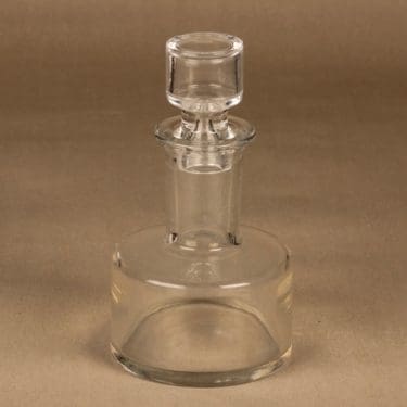 Iittala 2516 karahvi, 0.5 l, suunnittelija Tapio Wirkkala, 0.5 l, signeerattu