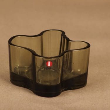 Iittala sammaleenvihreä tuikkulyhty, sammaleenvihreä, suunnittelija Pentagon design,