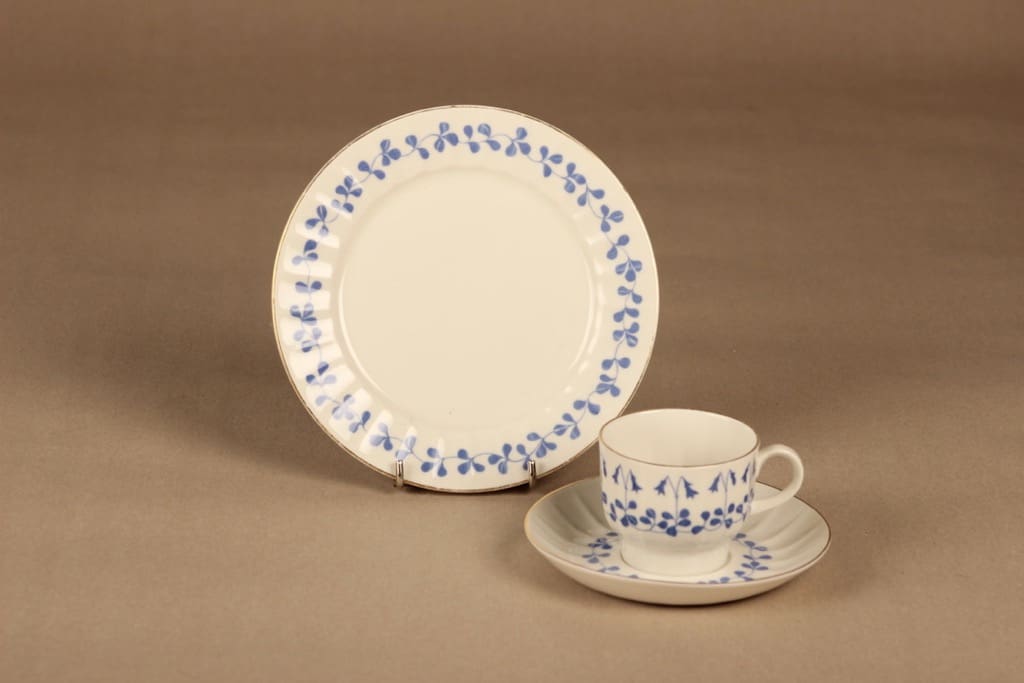 Arabia Vanamo coffee cup and plates(2), blue designer Esteri Tomula