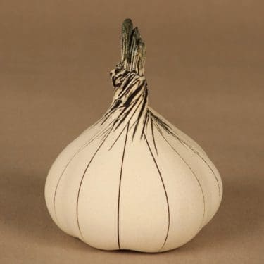 Arabia Pro Arte Keramiikkaveistos, Sipuli, suunnittelija Gunvor Olin-Grönqvist, Sipuli, signeerattu