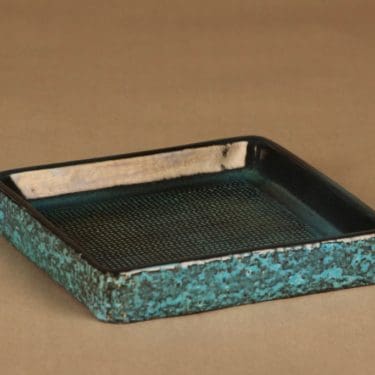 Uppsala Ekeby keramiikkaesine, käsinmaalattu, suunnittelija Ingrid Atterberg, käsinmaalattu, signeerattu