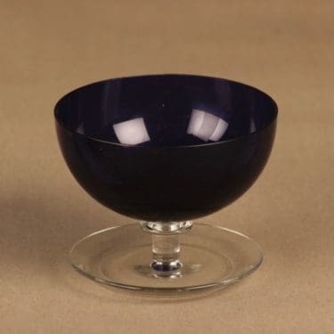 Nuutajärvi 1344 jäätelömalja, jalallinen, suunnittelija Saara Hopea, jalallinen