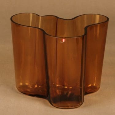 Iittala Aalto Collections maljakko, numeroitu, suunnittelija Alvar Aalto, numeroitu, signeerattu