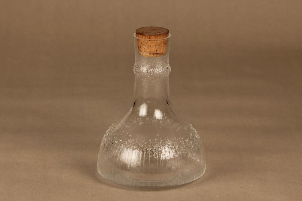 Iittala Niva karahvi, 0.75 l, suunnittelija Tapio Wirkkala, 0.75 l