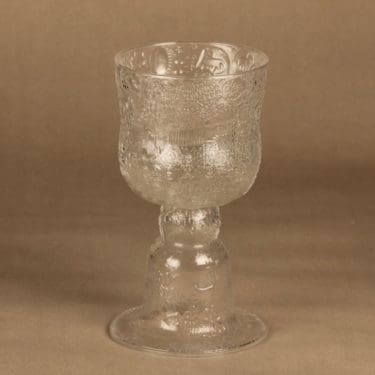 Nuutajärvi Fauna pokaali, jalallinen, suunnittelija Oiva Toikka, jalallinen