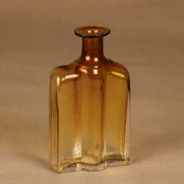 Riihimäen Lasi decorative bottle Railo designer Nanny Still