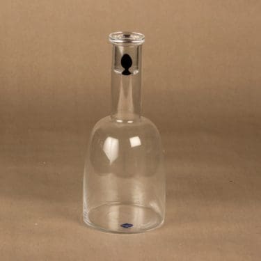 Nuutajärvi Oliivi karahvi, kirkas, musta, suunnittelija Markku Salo,