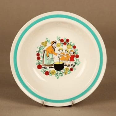 Arabia Satukenkä children's soup plate designer Raija Uosikkinen