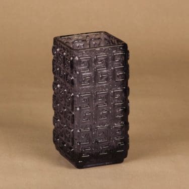 Riihimäen lasi Taalari maljakko, lila, suunnittelija Tamara Aladin,