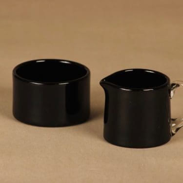 Riihimäen lasi Rosso sokerikko ja kermakko, musta, suunnittelija Nanny Still,