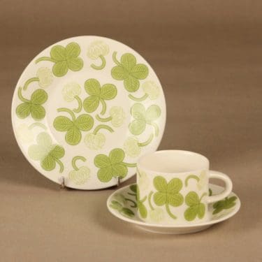 Arabia Apila kahvikuppi ja lautaset, vihreä, suunnittelija Birger Kaipiainen,