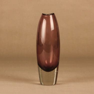 Riihimäen lasi Nimipäivä maljakko, signeerattu, suunnittelija Aimo Okkolin, signeerattu