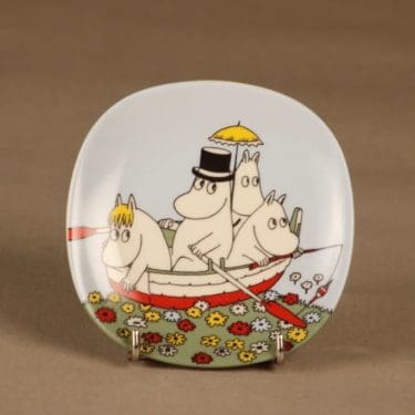 Arabia Muumi seinälautanen, Muumiperhe, suunnittelija Tove Slotte-Elevant, Muumiperhe