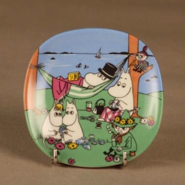 Arabia Muumi seinälautanen, Perheidylli, suunnittelija Tove Slotte-Elevant, Perheidylli