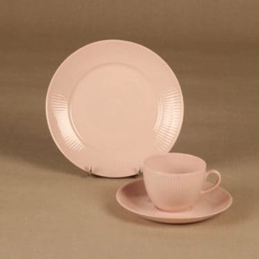 Arabia Sointu kahvikuppi ja lautaset(2), vaaleanpunainen, suunnittelija Kaj Franck,