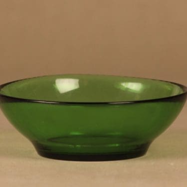 Iittala Verna jälkiruokakulho, omenanvihreä, suunnittelija Kerttu Nurminen,