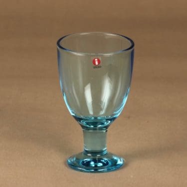 Iittala Verna viinilasi, vedensininen, suunnittelija Kerttu Nurminen,