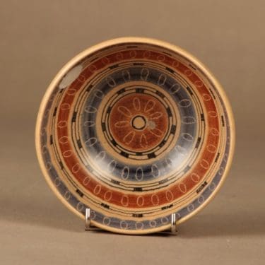 Kupittaan savi kulho, käsinmaalattu, suunnittelija Laila Zink, käsinmaalattu, signeerattu