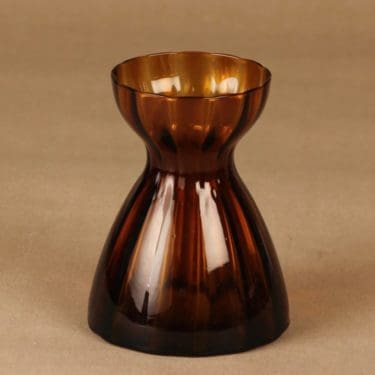 Kumela Hyasintti maljakko, ruskea, suunnittelija Sirkku Kumela-Lehtonen,