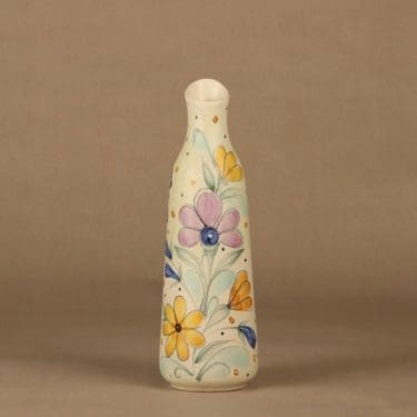 Kupittaan savi maljakko, käsinmaalattu, suunnittelija Laila Zink, käsinmaalattu, signeerattu