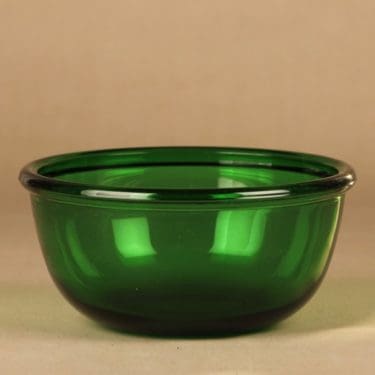 Nuutajärvi Luna serving bowl, green designer Kaj Franck