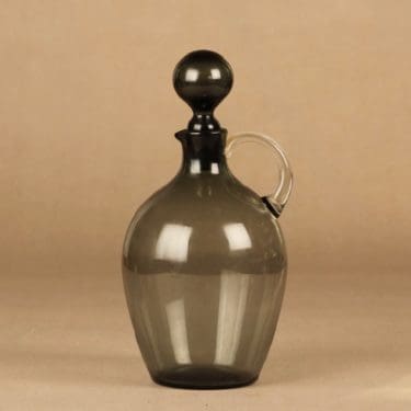 Nuutajärvi 2501 karahvi, 0.8 l, suunnittelija Saara Hopea, 0.8 l