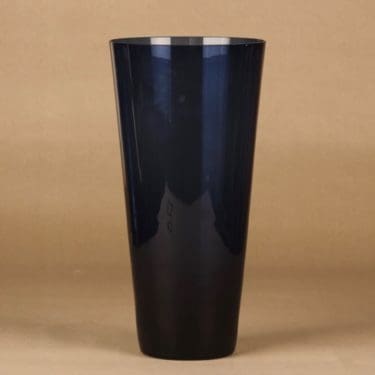 Nuutajärvi Kartio vase, blue designer Kaj Franck