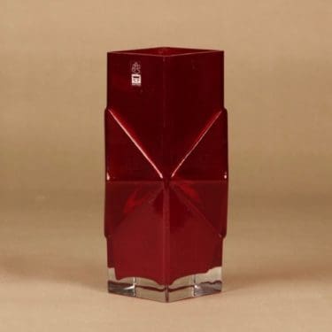 Riihimäen lasi Pablo maljakko, rubiininpunainen, suunnittelija Erkkitapio Siiroinen,