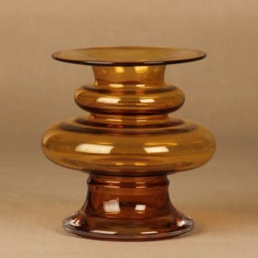 Riihimäen lasi Tornado maljakko, amber, suunnittelija Tamara Aladin,