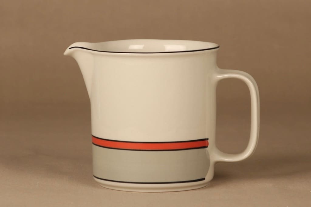 Arabia Aslak kaadin, 1 l, suunnittelija Inkeri Leivo, 1 l, raitakoriste