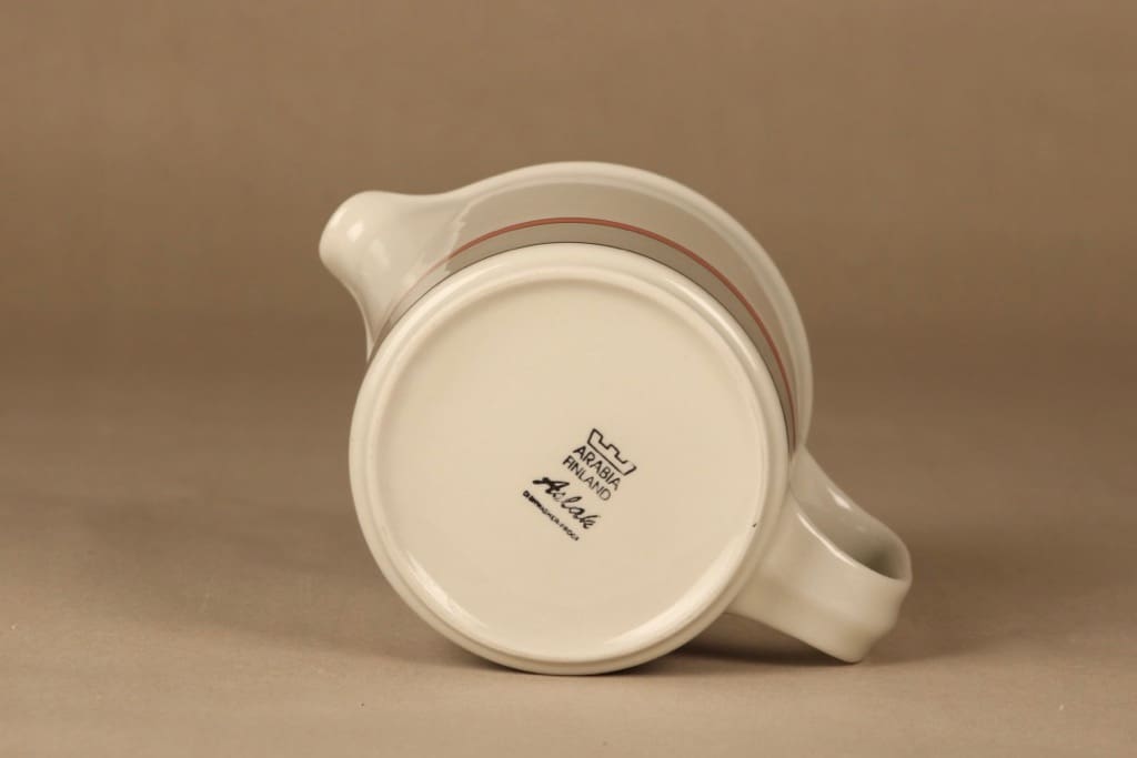 Arabia Aslak kaadin, 1 l, suunnittelija Inkeri Leivo, 1 l, raitakoriste kuva 2