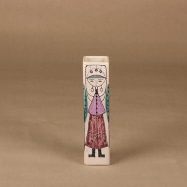 Kupittaan savi seinämaljakko, käsinmaalattu, suunnittelija Laila Zink, käsinmaalattu, signeerattu