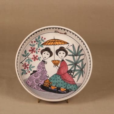 Kupittaan savi wall plate, signed designer Laila Zink