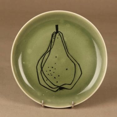 Arabia Graffito lautanen, käsinmaalattu, suunnittelija Gunvor Olin-Grönqvist, käsinmaalattu, päärynä