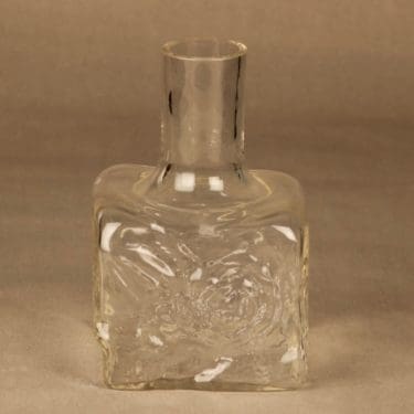 Humppila Fantasia karahvi, kirkas, suunnittelija Henrik Koivula,