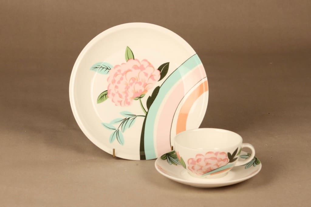 Arabia China tea tea cup and plates (2) designer Dorrit von Fieandt