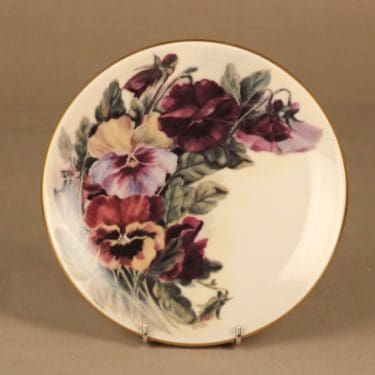 Arabia Romanttinen Puutarha seinälautanen, Orvokki, suunnittelija Riikka Hautamäki, Orvokki