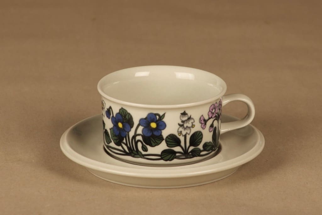 Arabia Flora tea cup designer Esteri Tomula