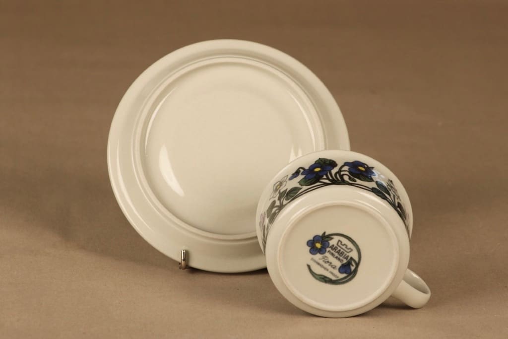 Arabia Flora tea cup designer Esteri Tomula 3